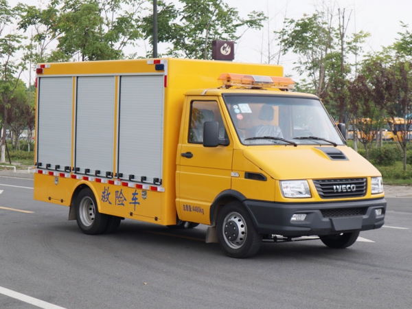 依維柯工程救險(xiǎn)車(chē)