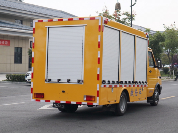 依維柯工程救險(xiǎn)車(chē)